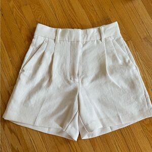 Aritzia Wilfred - Effortless 5” Shorts - Size 0 - FREE SHIPPING
